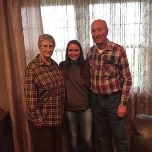 Meet your Posher, Adrianne